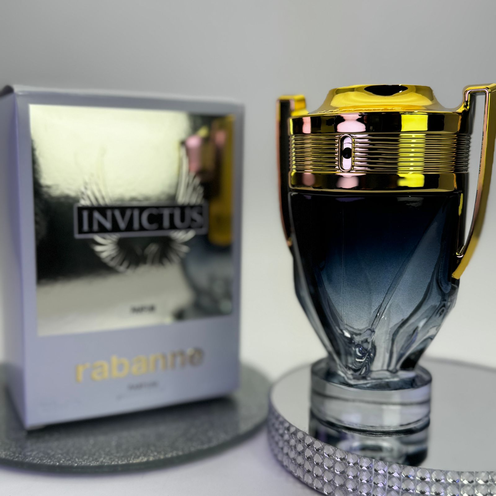 PERFUME INVICTUS PARFUM + PERFUMERO